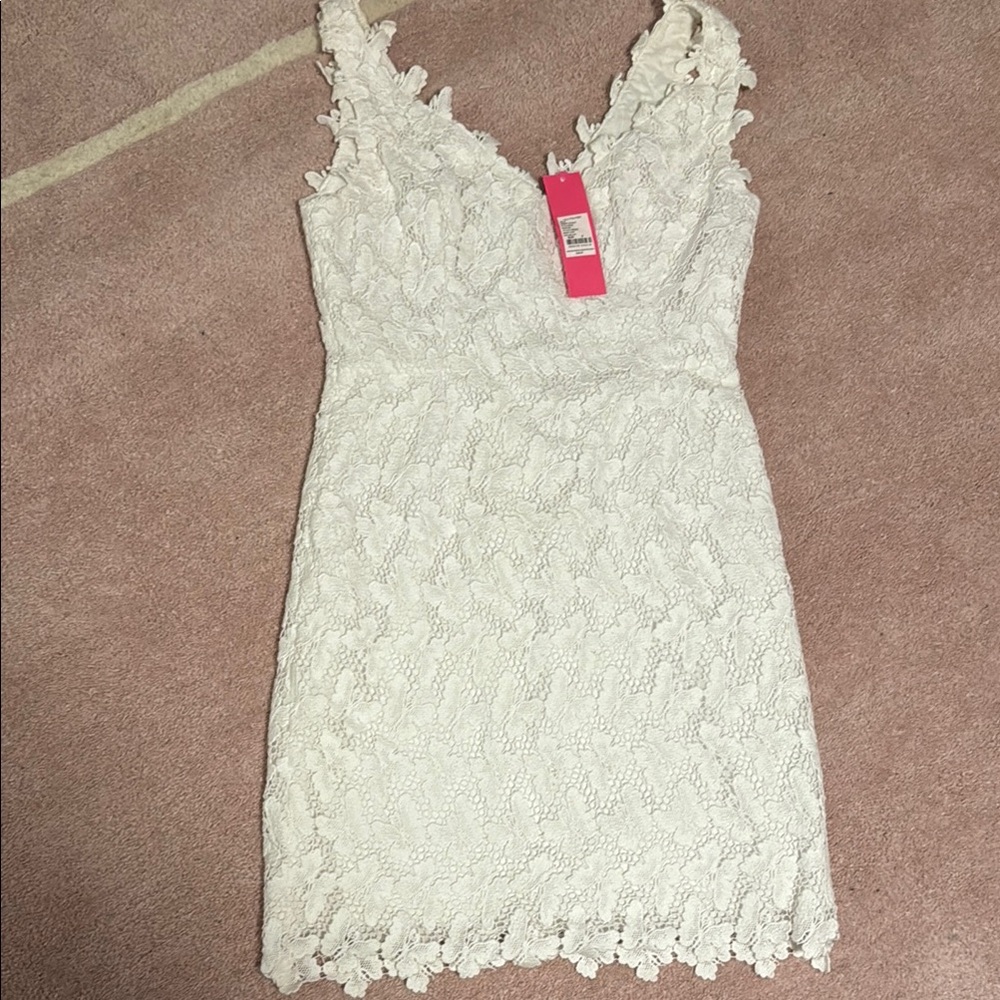 Elegant White Lace Dress